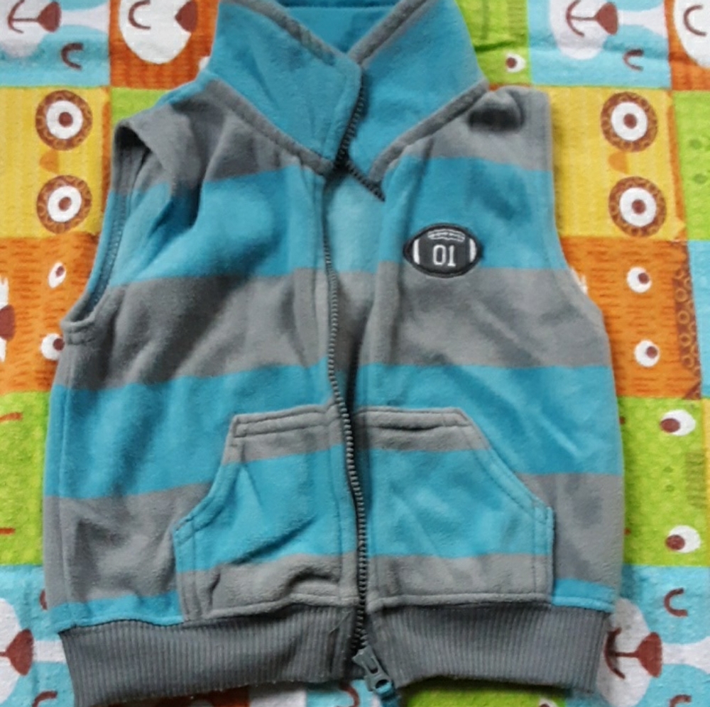 Baby clothes! Bundle 3/$10 and save